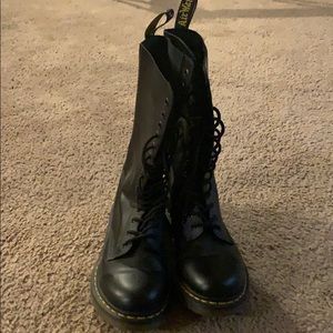 Dr. Martens 1914W Size 9